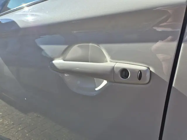 Mitsubishi Outlander 2.4 PHEV Pure+ 2020 Hybride Benzine 34