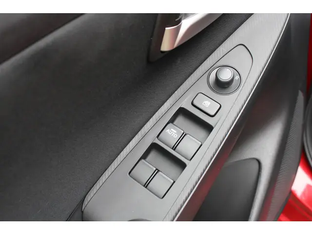 Mazda 2 1.5 Skyactiv-G Dynamic 2017 Benzine 12