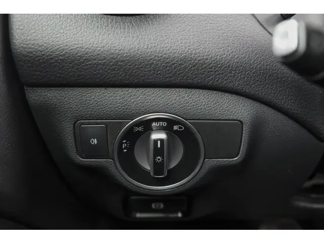 Mercedes-Benz GLA GLA180 AMG 122pk 2019 Benzine 30