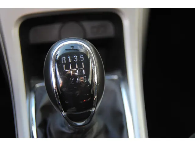Opel Astra GTC 1.4 Turbo Design Edition 2013 Benzine 29