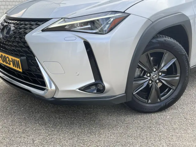 Lexus UX 250h Luxury Line 2020 Hybride Benzine 35