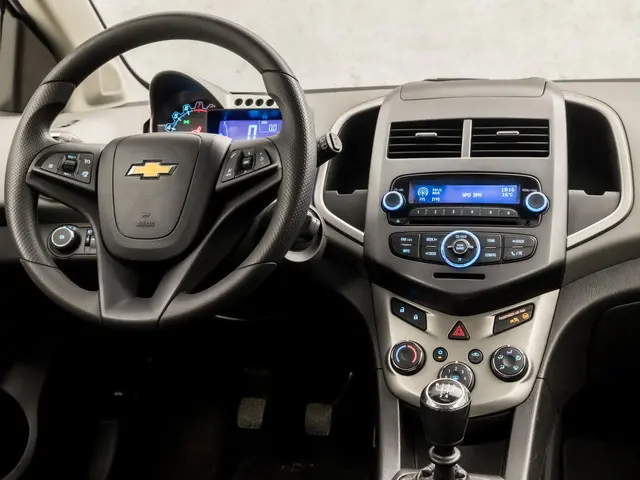 Chevrolet Aveo 1.2 LT Sport 2013 Benzine 7