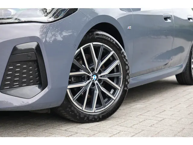 BMW 2 Serie Active Tourer 218i 2023 Benzine 2