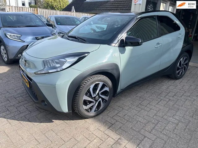 Toyota Aygo X 1.0 VVT-i MT Envy 2024 Benzine 12