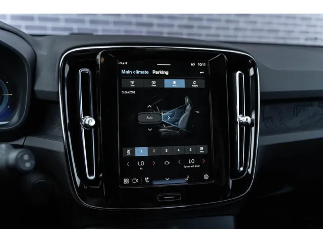 Volvo XC40 Extended Range Plus 2023 Elektrisch 36