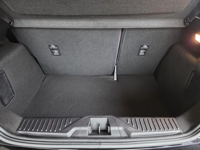 Ford Fiesta 1.0 EcoBoost Hybrid Titanium 2022 Benzine 14