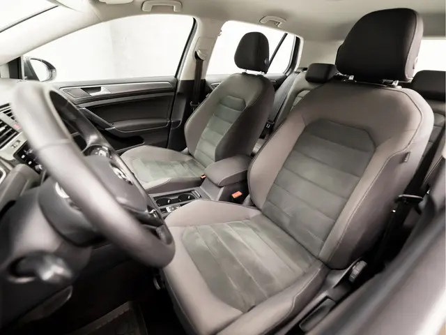 Volkswagen Golf 1.4 TSI Highline R Sport 2017 Benzine 16