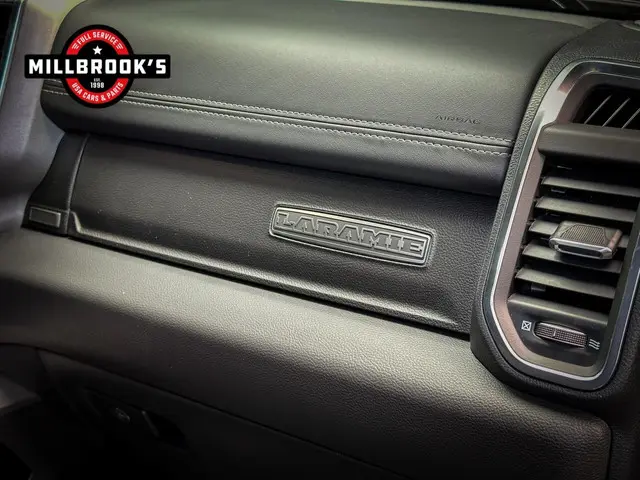 Dodge Ram 1500 5.7 V8 Laramie Night, 2024 Benzine 16