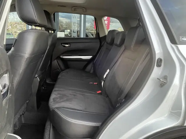 Suzuki Vitara 1.6 High Executive 2015 Benzine 6