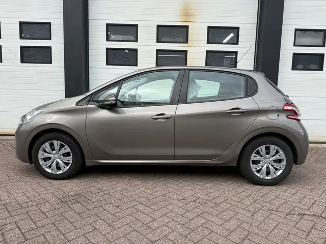Peugeot 208 1.0 PureTech|Airco|Nieuwe riem 2015 Benzine 2