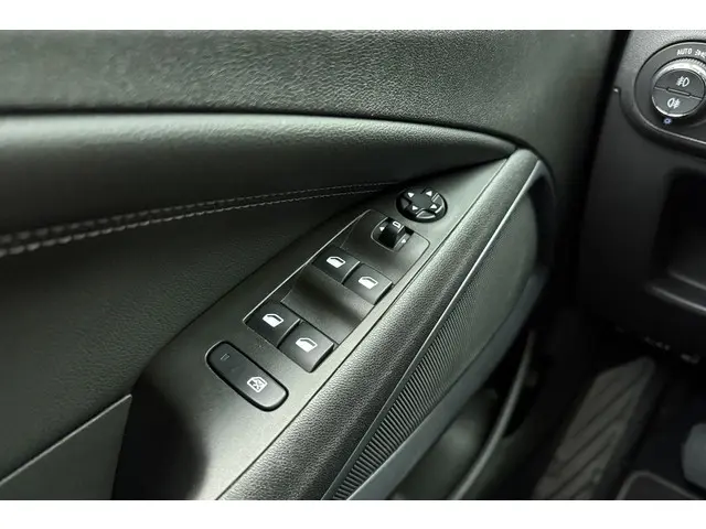 Opel Crossland 1.2 Elegance 2021 Benzine 23