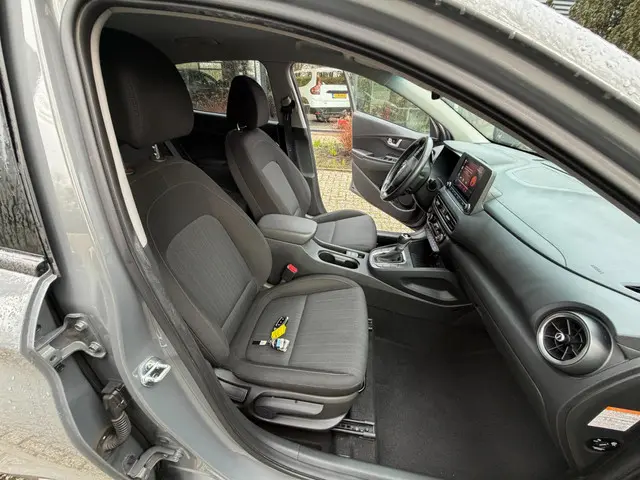 Hyundai Kona 1.6 GDI HEV Fashion 2021 Hybride Benzine 24