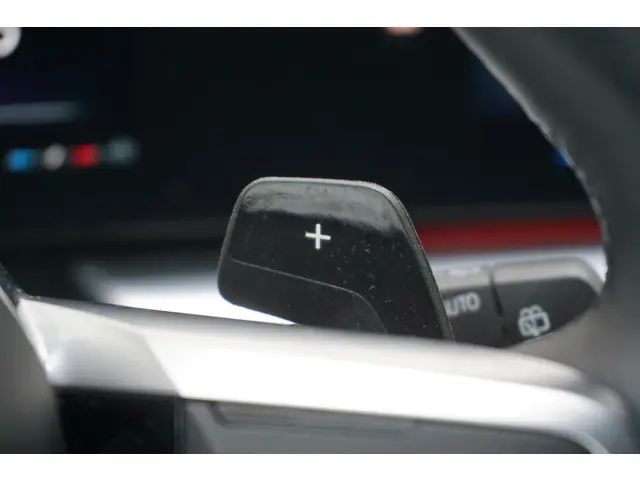 BMW X1 sDrive18i 2023 Benzine 13