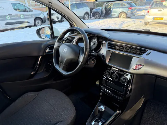 Citroën C3 1.2 PureTech Selection 2016 Benzine 13