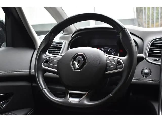 Renault Grand Scénic TCe 140 EDC Intens 2021 Benzine 16