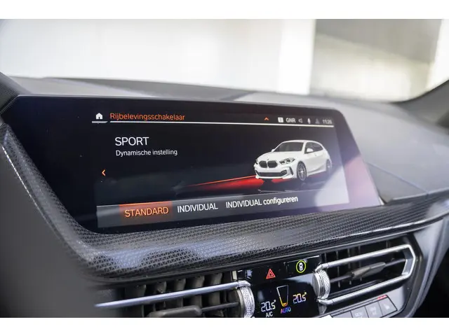 BMW 1 Serie 5-deurs 118i 2024 Benzine 36