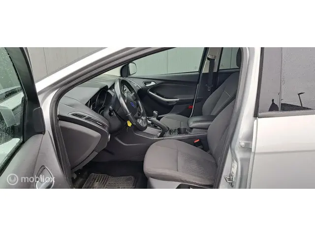 Ford Focus Wagon 1.0 EcoBoost Titanium 2013 Benzine 10