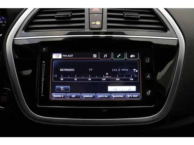 Suzuki S-Cross 1.4 Boosterjet Exclusive 2017 Benzine 24