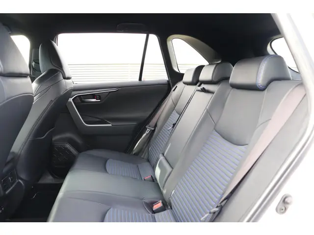 Toyota RAV4 2.5 Hybrid Bi-Tone, 2020 Hybride Benzine 24