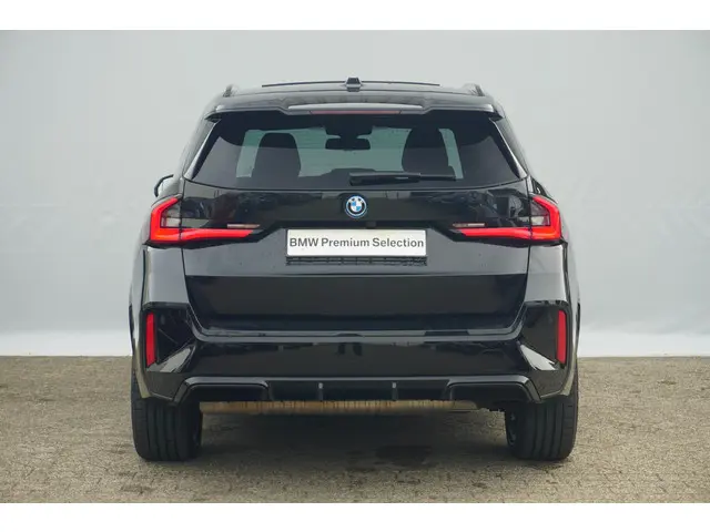 BMW X1 xDrive30e 2023 Hybride Benzine 6