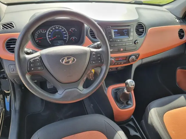 Hyundai i10 1.0i i-Motion Comfort 2015 Benzine 12