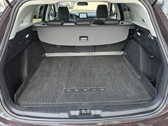 Ford Focus Wagon 1.5 EcoBoost Vignale 2018 Benzine 11