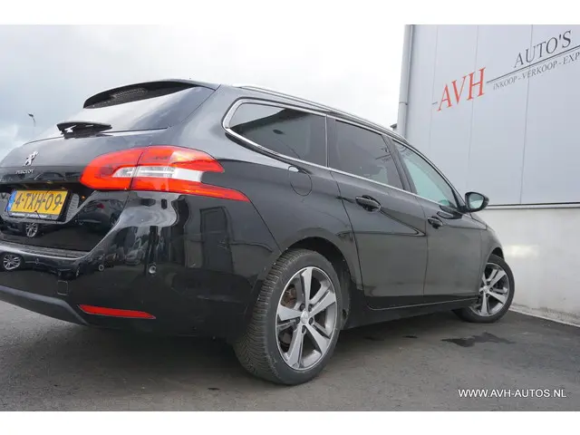 Peugeot 308 SW 1.2 e-THP Première 2014 Benzine 11