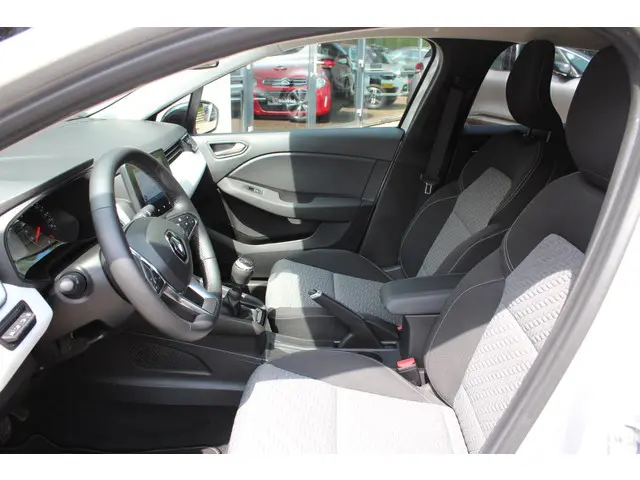 Renault Clio 1.0 TCe 90 Evolution 2023 Benzine 4