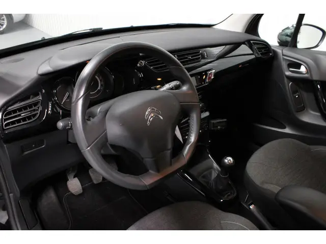 Citroën C3 1.0 PureTech Collection 2015 Benzine 19