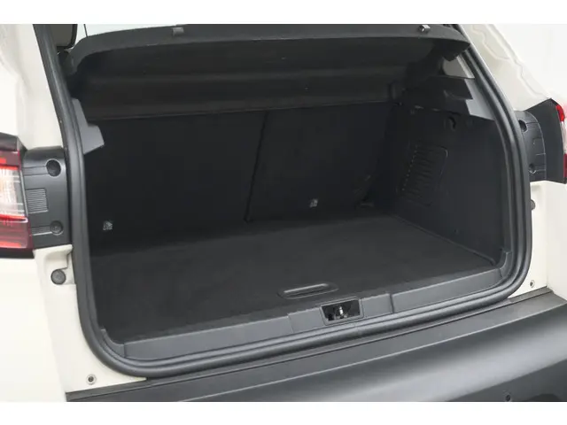 Renault Captur TCe 120 EDC Initiale Paris 2017 Benzine 64