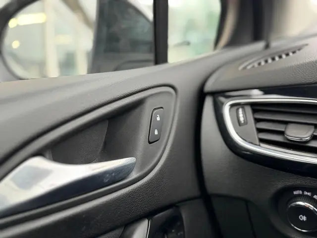 Opel Astra Sports Tourer 1.2 Design & Tech 2021 Benzine 30