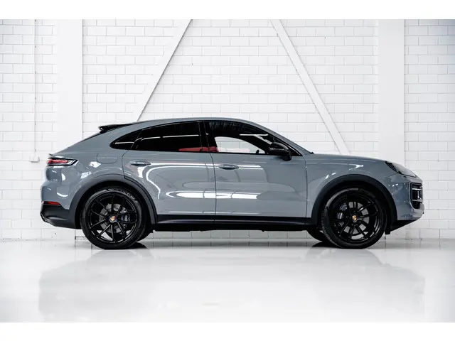 Porsche Cayenne Coupé E-Hybrid 2023 Hybride Benzine 2