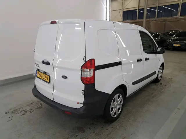 Ford Transit Courier 1.5 TDCI Trend 2020 Diesel 10