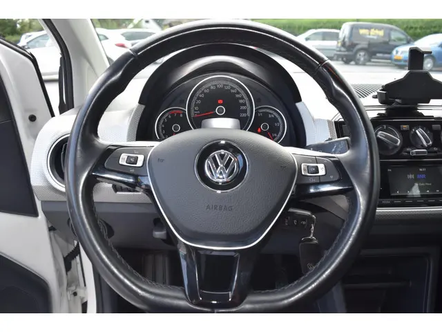 Volkswagen up! 1.0 BMT high up! 2019 Benzine 18
