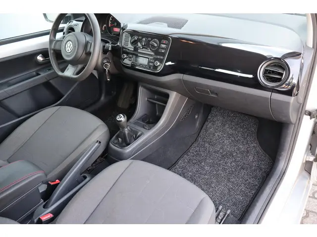 Volkswagen up! 1.0 move up! 2012 Benzine 5