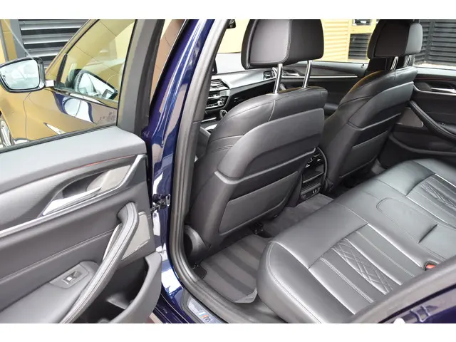 BMW 5 Serie 530i High Executive 2021 Benzine 40