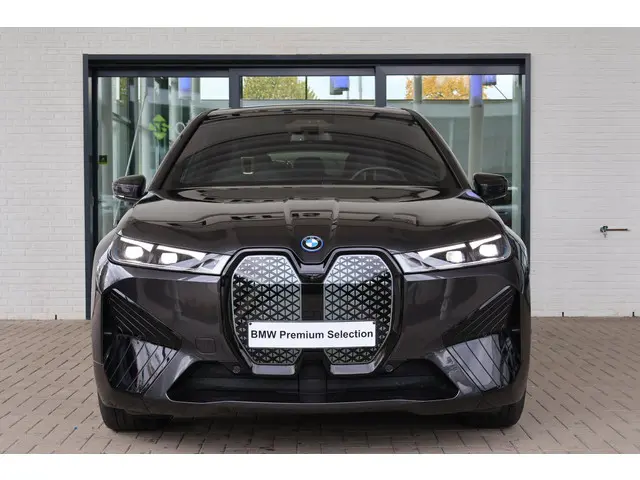BMW iX M60 High Executive 112 kWh 2023 Elektrisch 3