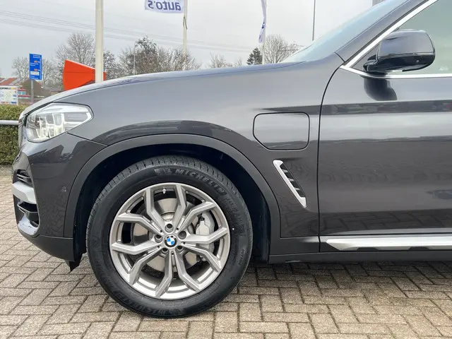 BMW X3 xDrive30e X-Line 2021 Hybride Benzine 56