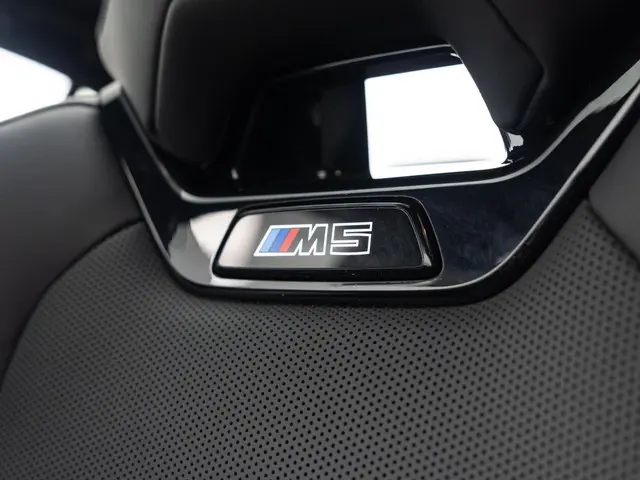 BMW M5 Sedan 2024 Hybride Benzine 47