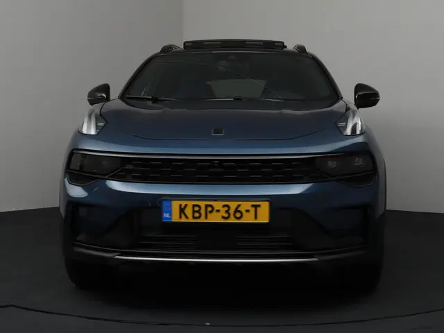 Lynk & Co 01 1.5 2023 Hybride Benzine 35