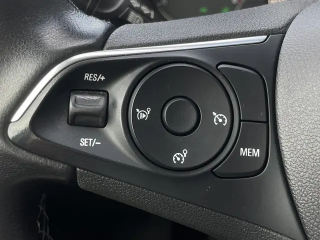 Opel Grandland X 1.2 Turbo Innovation 2018 Benzine 26