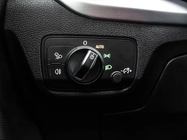 Audi Q2 35 TFSI 150pk S-tronic S Edition 2023 Benzine 17