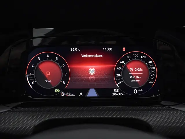 Volkswagen Golf 1.5 eTSI 150pk DSG R-Line 2023 Benzine 17