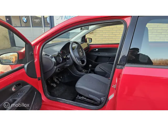 Volkswagen up! 1.0 BMT up! beats 2016 Benzine 9