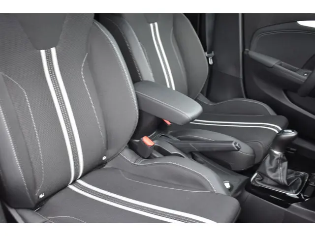 Opel Corsa 1.2 GS 2025 Benzine 16