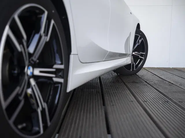 BMW 3 Serie Touring 320i 2025 Benzine 43