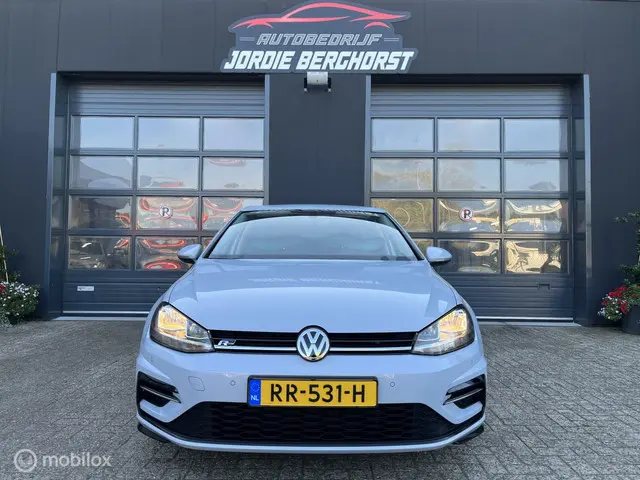 Volkswagen Golf 2