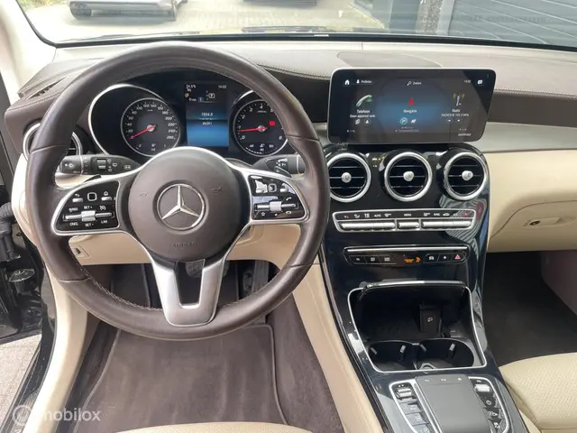 Mercedes-Benz GLC 200 Premium 2019 Benzine 15