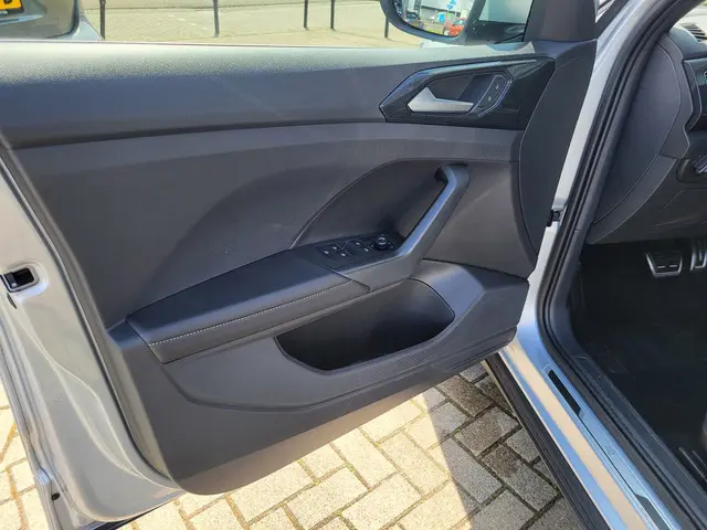 Volkswagen T-Cross 1.0 TSI Life Edition 2024 Benzine 11