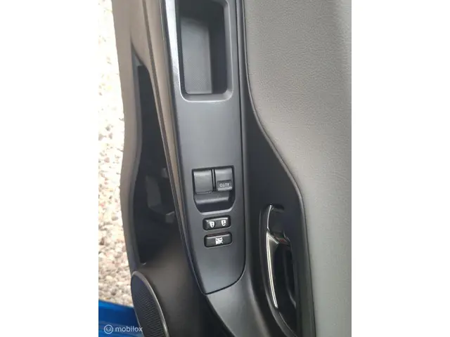 Toyota Yaris 1.3 VVT-i Aspiration 2014 Benzine 10